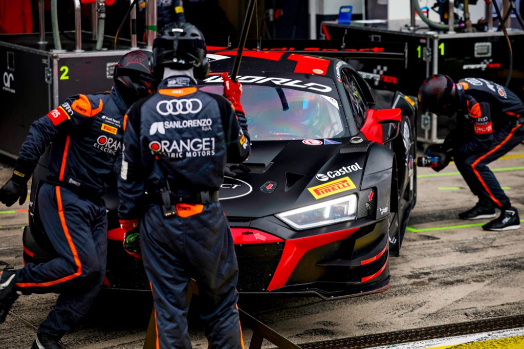 Sebastian Øgaard uheldig på Nürburgring. 
(Foto: SRO Motorsports Group)